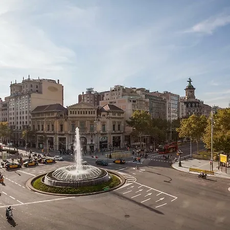 Uma Passeig De Gracia 16 شقة *